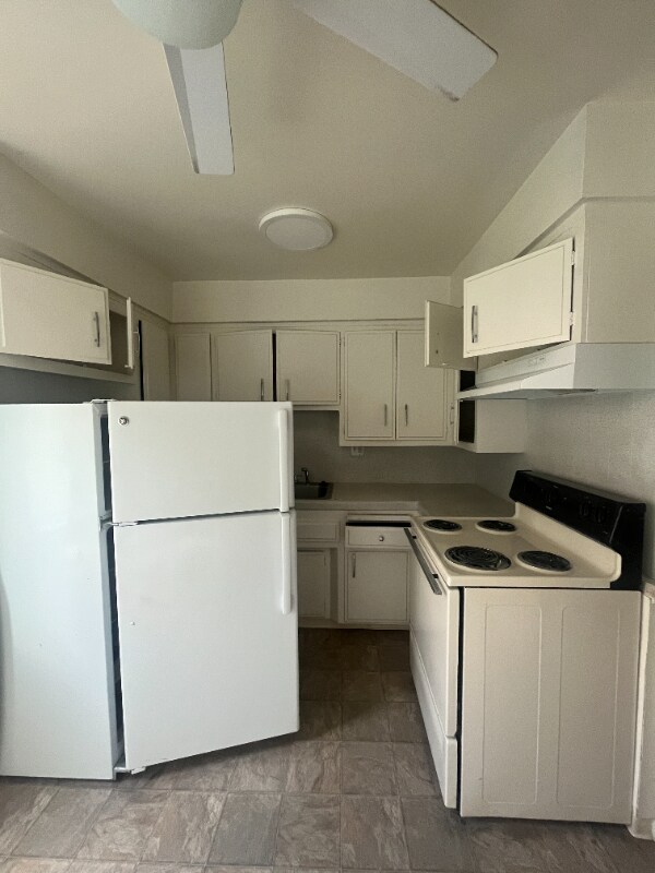 Building Photo - 430 S Gramercy Pl