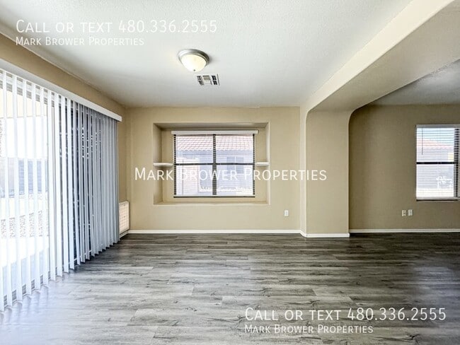 Building Photo - 932 S Somerset