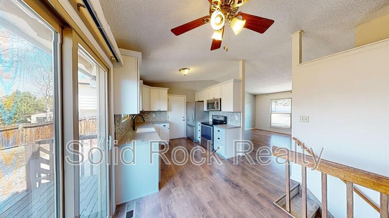 Photo - 2465 Ptarmigan Lane