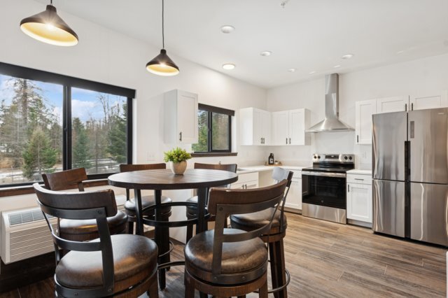 Foto del edificio - 1010 Baker Ave