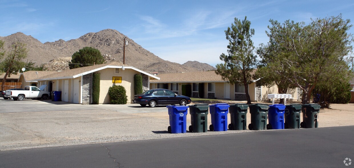 Foto principal - 15810 Sago Rd