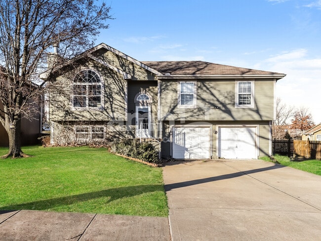 Building Photo - 11202 N Lewis Ave