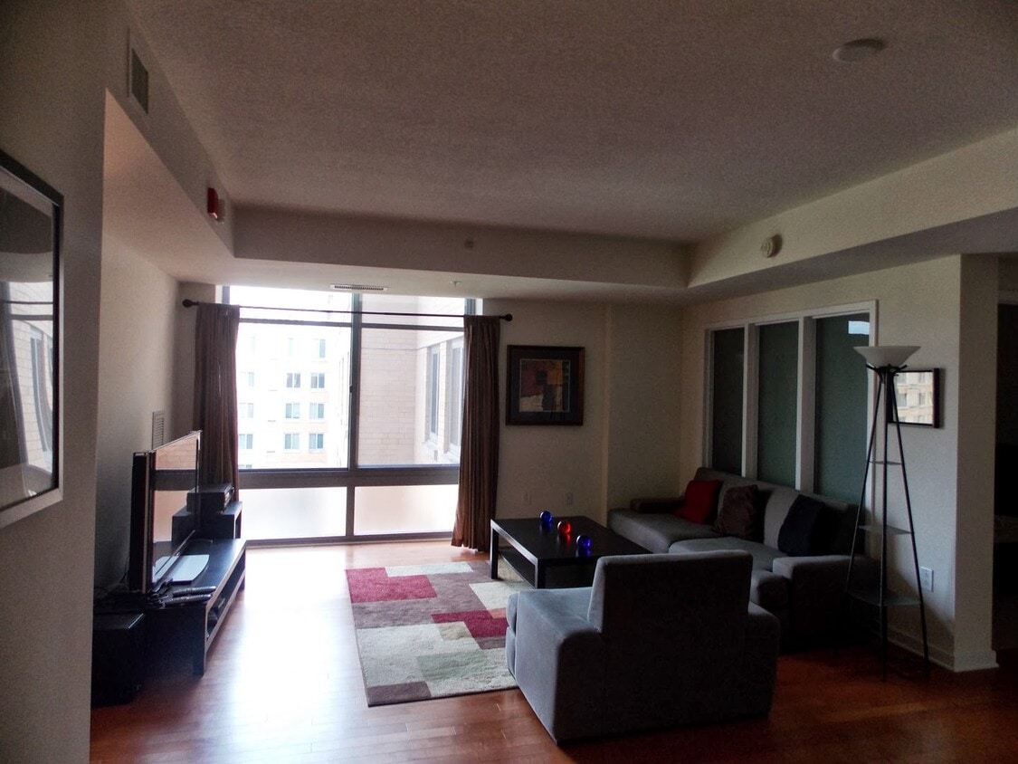 Living Room - 475 K St NW