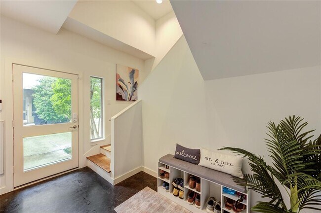 Building Photo - 5109 Larkin St