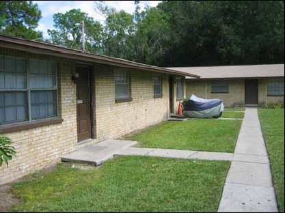 Building Photo - Pinecrest Villas