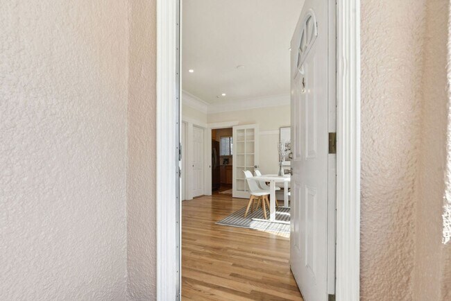 Foto del edificio - EPIC REA - Great Renovated ( all appliance...