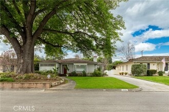 Building Photo - 1929 Wellesley Rd