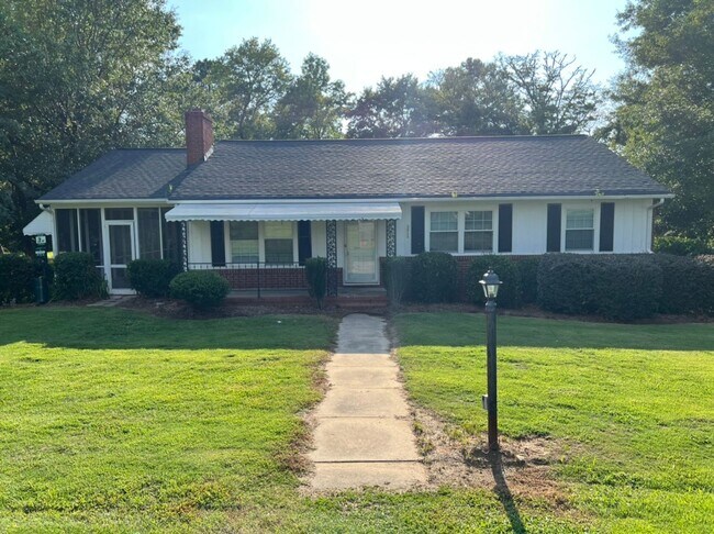 Foto del edificio - Adorable Apex Ranch on 2 Acres of Land!