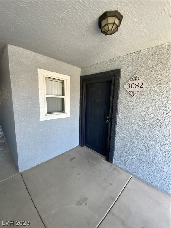 Primary Photo - 6955 N Durango Dr