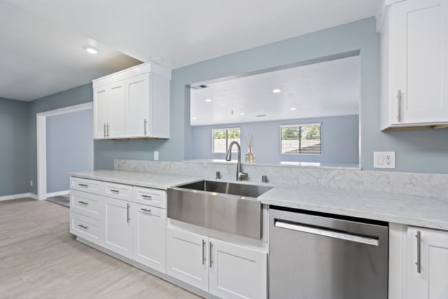 Foto del edificio - 8724 Summercrest Ln
