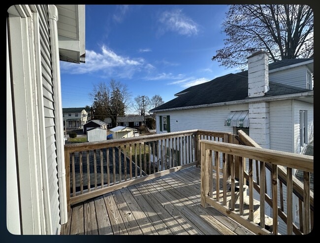 Building Photo - 938 Cherry St