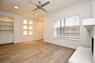 Building Photo - 720 Bering Dr
