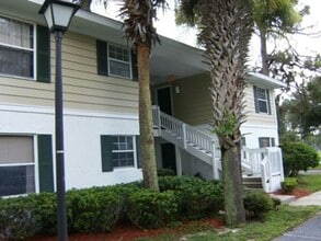 Building Photo - 8229 Fairways Cir