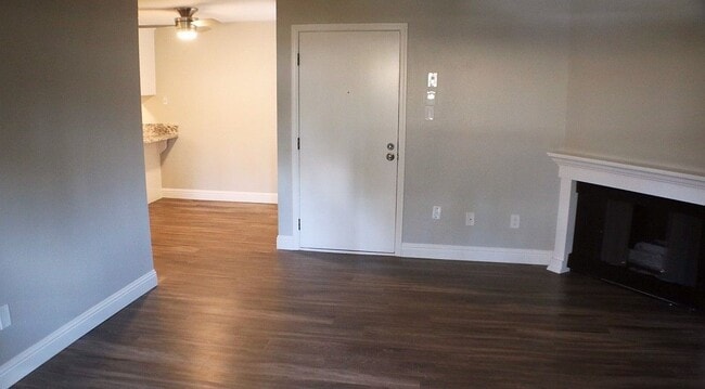 Foto del edificio - 2302 G St