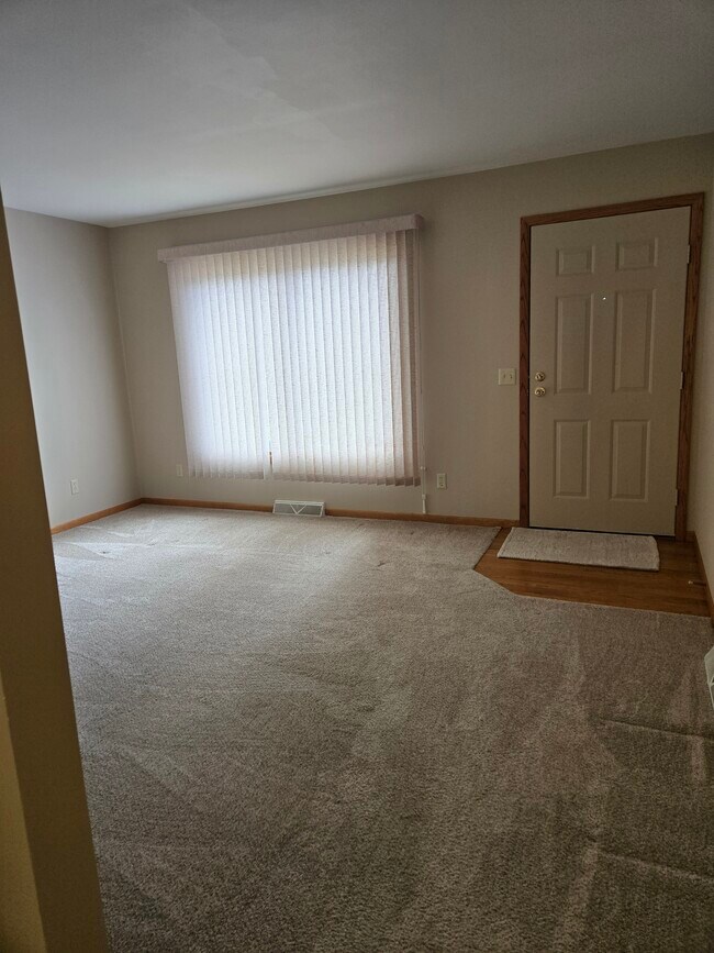 Foto del edificio - 1600 Dennis Dr