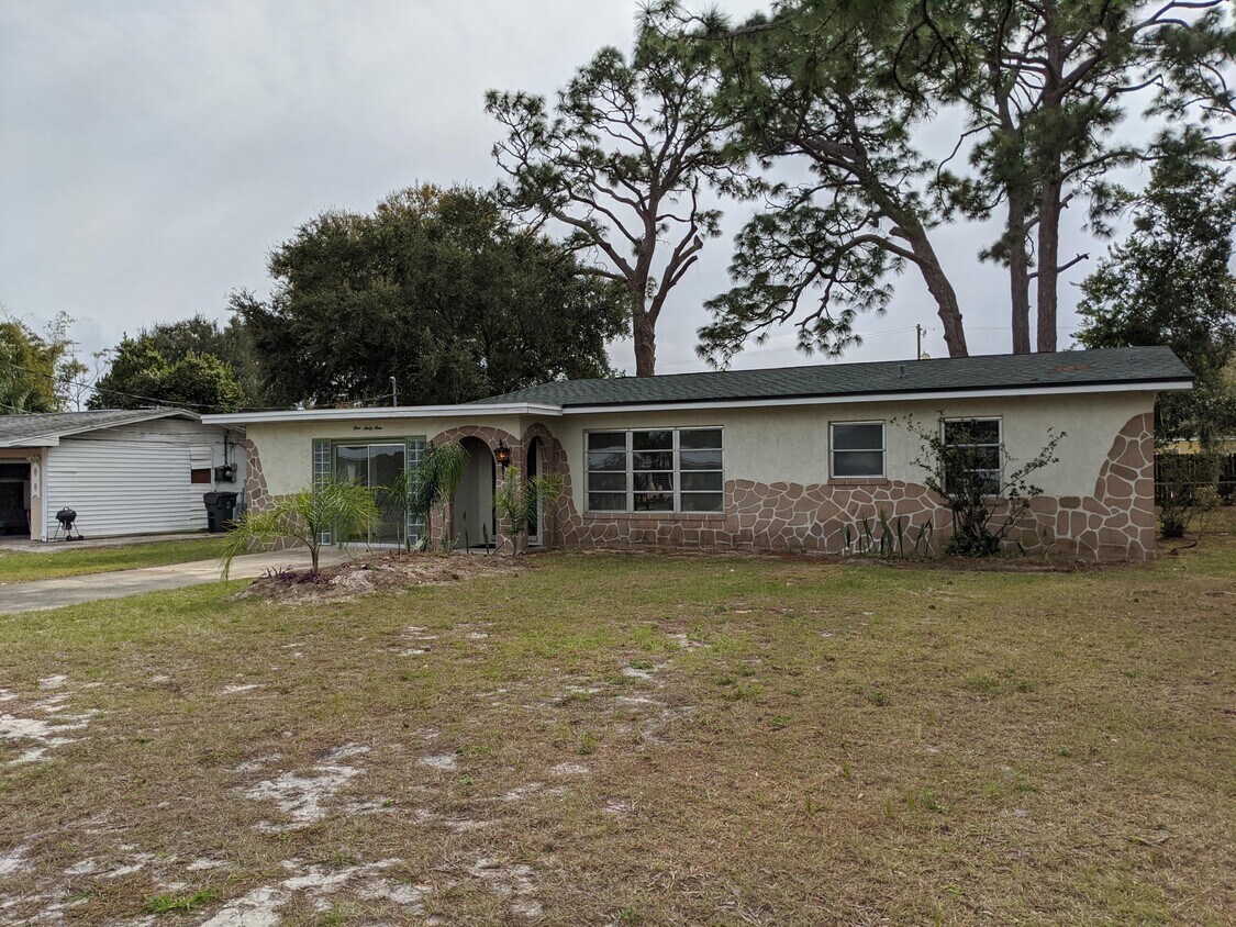 Primary Photo - 169 Pinecrest St