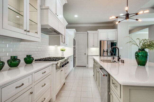 Foto del edificio - 4243 Birdseye Ln