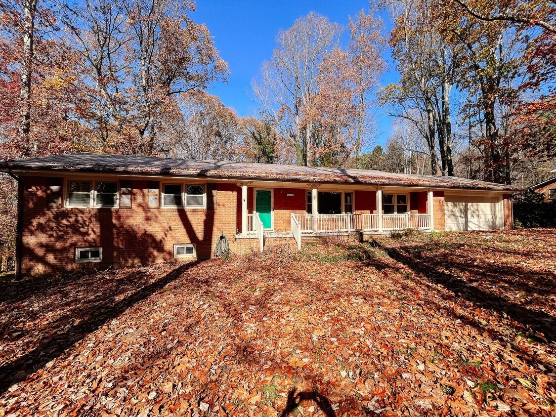 Large Blacksburg 4 Bedroom, 3 Bath House w... House Rental in