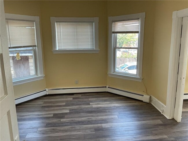 Building Photo - 497 Elmwood Ave