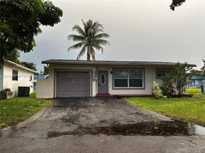 Building Photo - 2960 NW 68th Way
