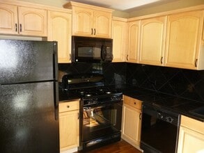 Building Photo - 1600 Winona Ct