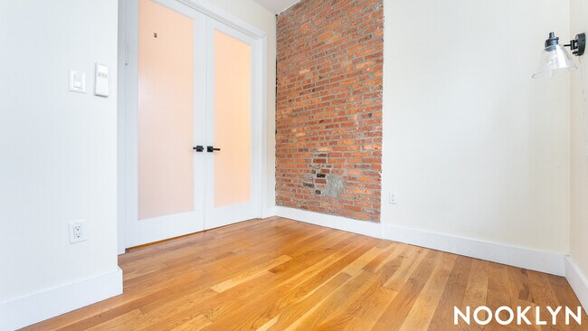 Building Photo - 595 Myrtle Ave