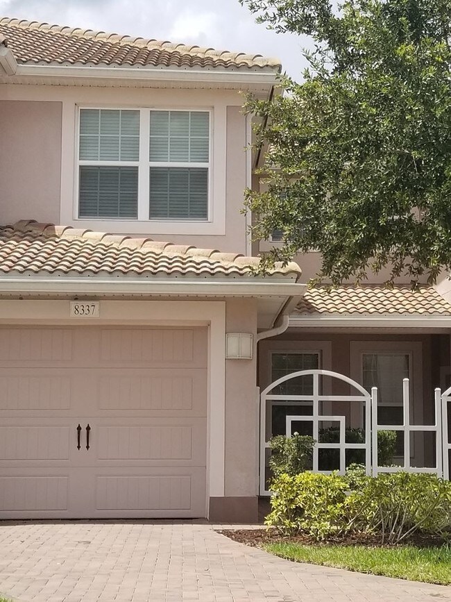 Building Photo - 9116 Integra Meadows Dr