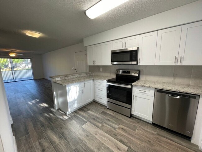 Foto del edificio - ANNUAL RENTAL - OASIS- 2 BED/2BATH