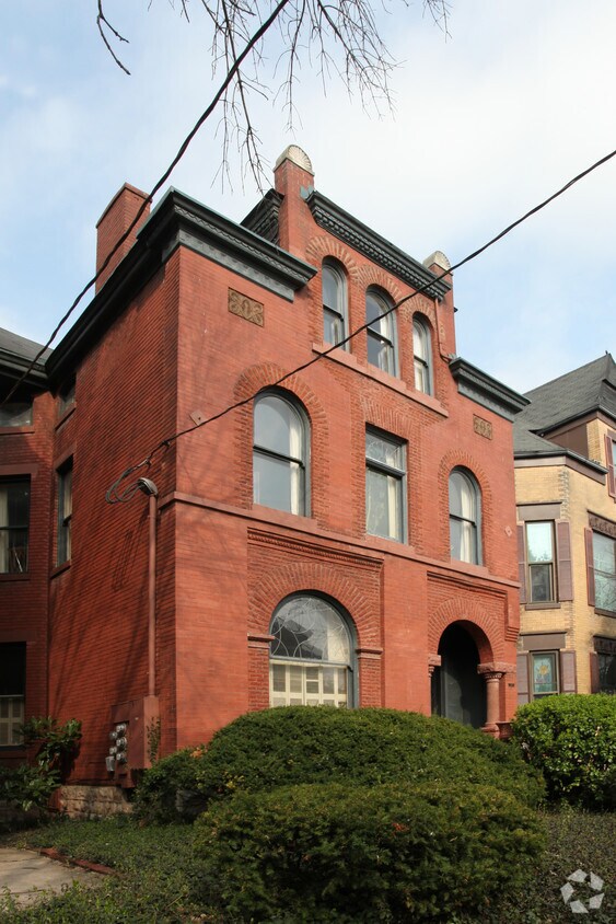 Foto principal - 1454 S 2nd St