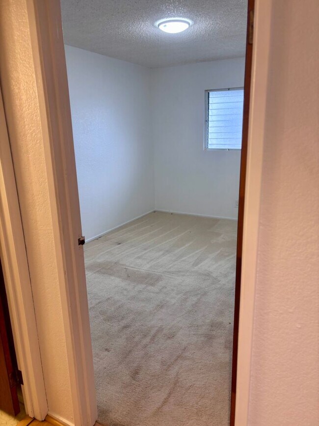 Foto del edificio - AVAILABLE NOW | 2 Bedroom, 1 Bathroom Townhome | Located at Waiau Garden Court Community | Includ...