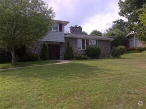 Building Photo - 56 Rosewood Dr