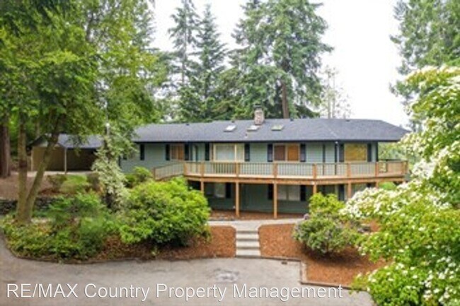 Building Photo - 3 br, 3 bath House - 1205 Shaw Rd E
