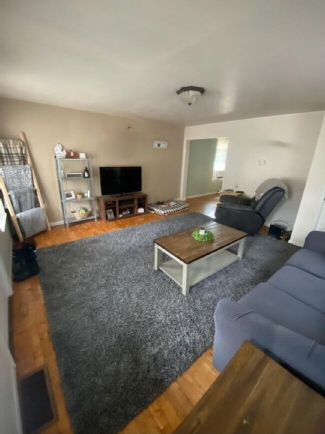 Foto del edificio - 311 Spruce St E