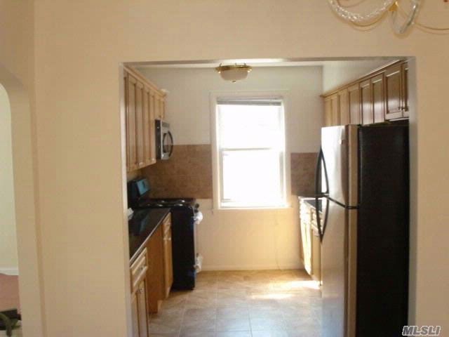 Foto del edificio - 4332 196th St