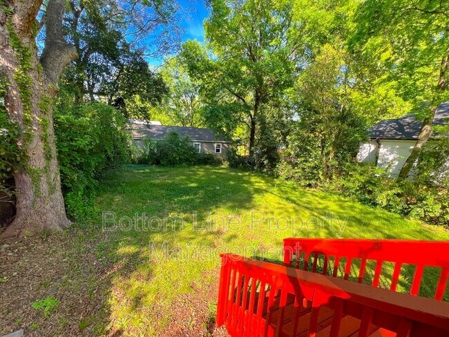 Foto del edificio - 1529 Newcastle St