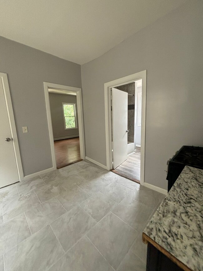 Building Photo - 261 N 19th St