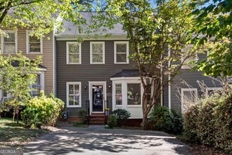 Building Photo - 1427 Old Virginia Ct SE