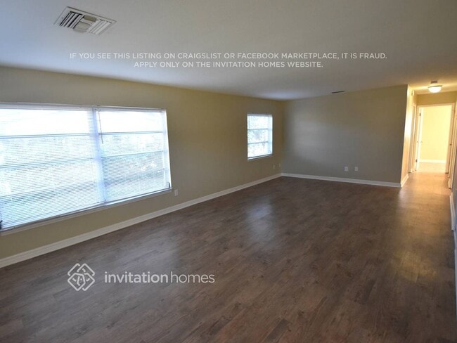 Building Photo - 404 Edwin St