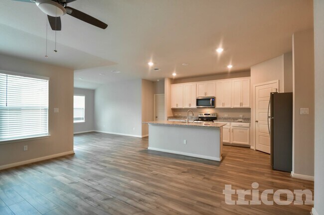 Building Photo - 13519 Emerson Wy