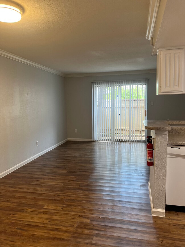 Building Photo - Berry Creek Condominiums