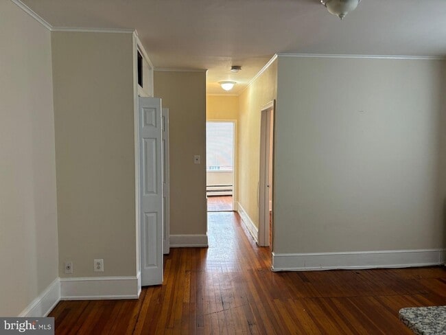 Building Photo - 2121 N Street NW Unit 6