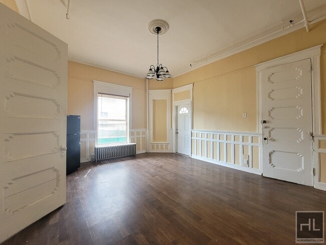 Building Photo - Studio Apartment in the Seagate Beach Comm...