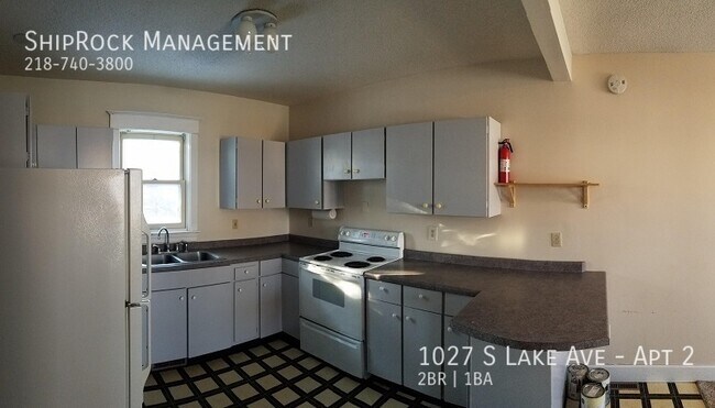 Building Photo - 1027 S Lake Ave