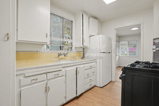 Building Photo - 2233 Ninth St