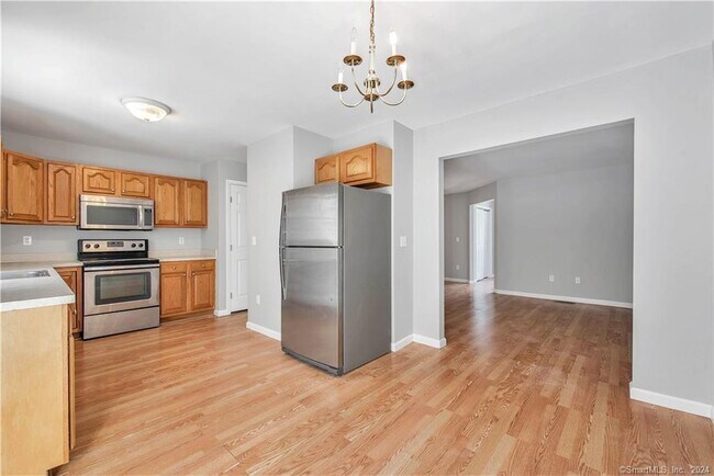 Building Photo - 170 Stonefield Dr