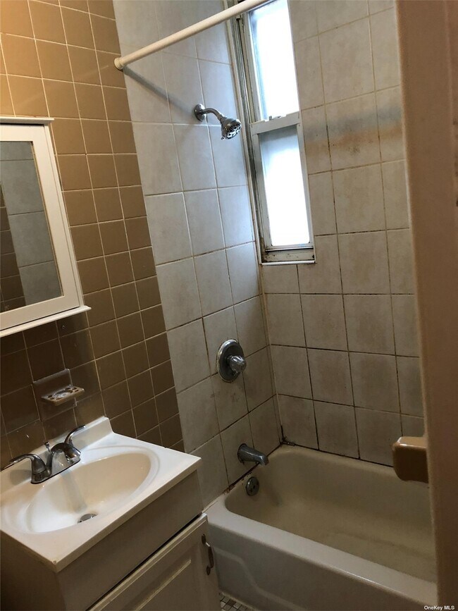 Building Photo - 35-14 30th Ave.