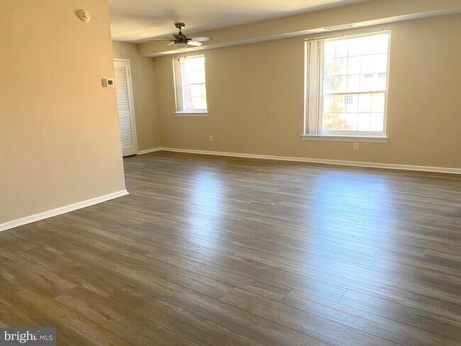 Foto del edificio - 4000 Gypsy Ln