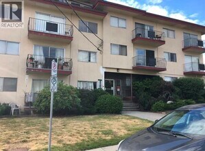 Building Photo - 611 Blackford St