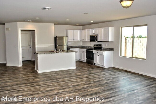 Foto del edificio - 3 br, 2 bath House - 808 S PARKER PL
