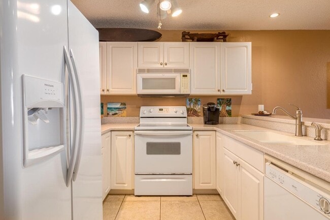 Building Photo - 2/2 furnished condo at Waikoloa Villas with Ocean & Golf Course View!